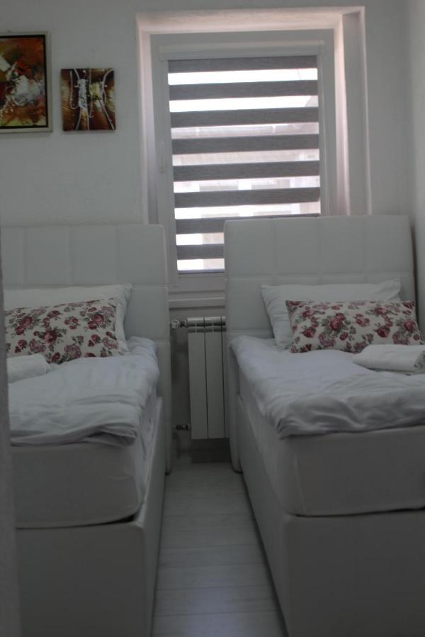 Red Apartment Сараево Экстерьер фото