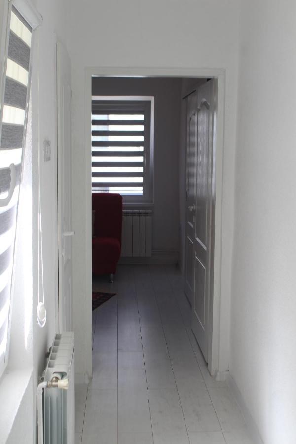 Red Apartment Сараево Экстерьер фото